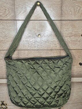 Green purse